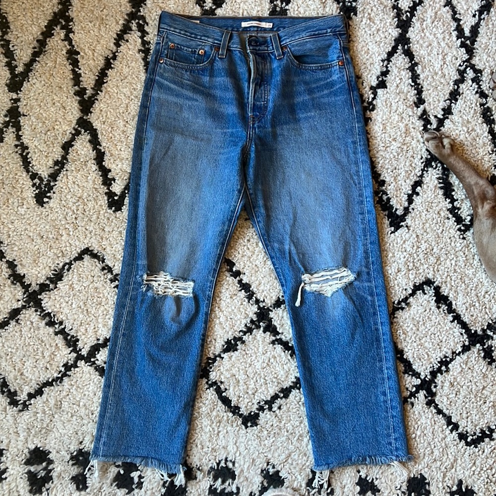 Classic Levi’s denim. “Wedgie Straight”